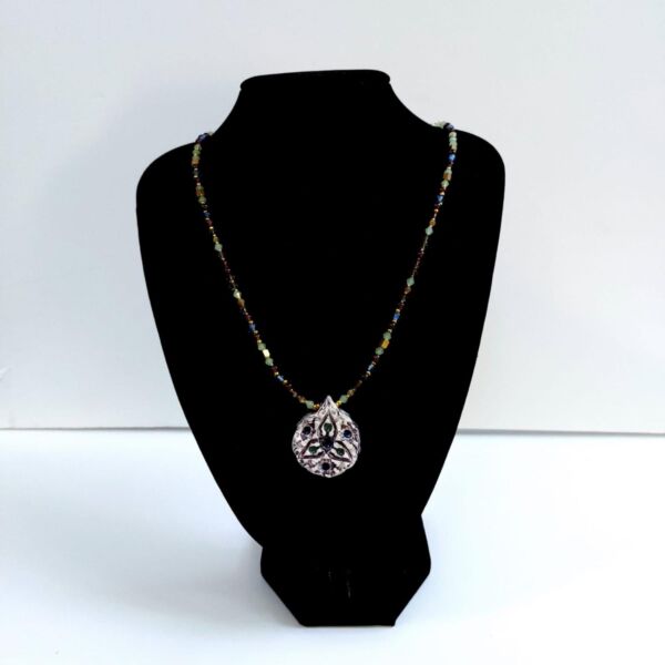 Flowers and Pearls necklace - Image 2