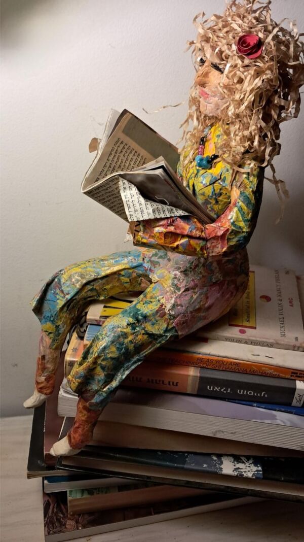 Paper mache statuette - Image 5