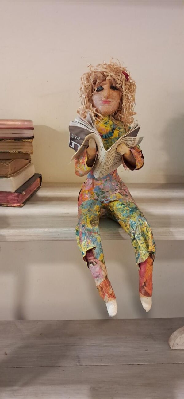 Paper mache statuette - Image 3
